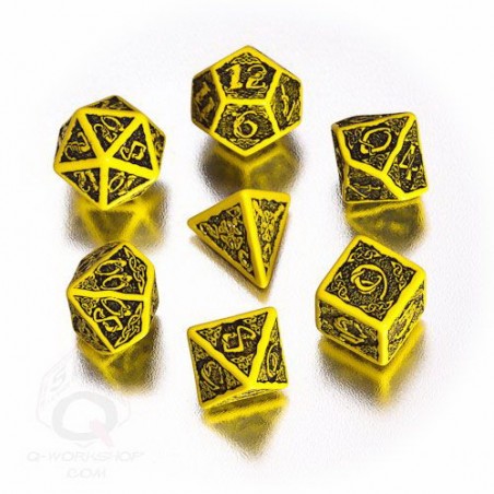 QW CAJA DADOS SET CELTIC AMARILLO (7)
