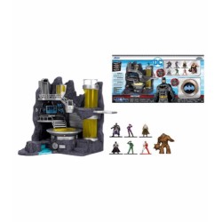 BATMAN BATCUEVA CON LUZ + FIGURAS