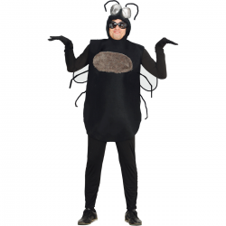 Hombre con disfraz de mosca negro, con alas y capucha con ojos grandes y antenas, posando de manera divertida.